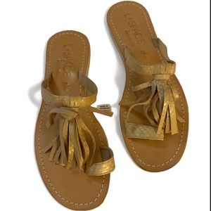 L.Space Ladies Taupe Snakeskin Reptile Print Fringe Sandal Size 40 NEW